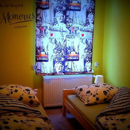 Hostel Puzzle *