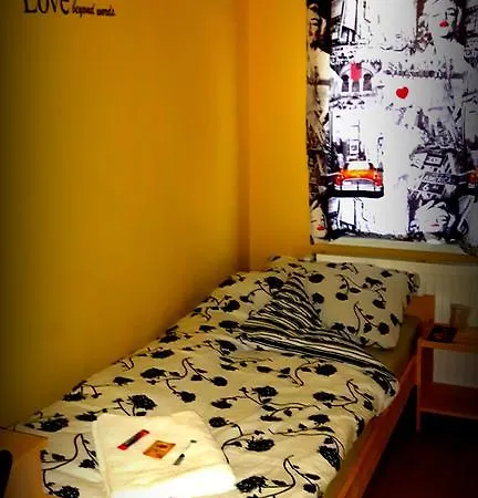 Hostel Puzzle *