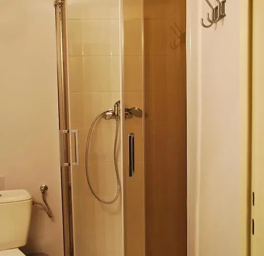 Puzzle - Jezyce אכסניה